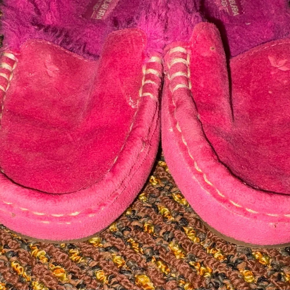 Koolaburra Kids Pink Moccasins size 11 - Picture 4 of 5